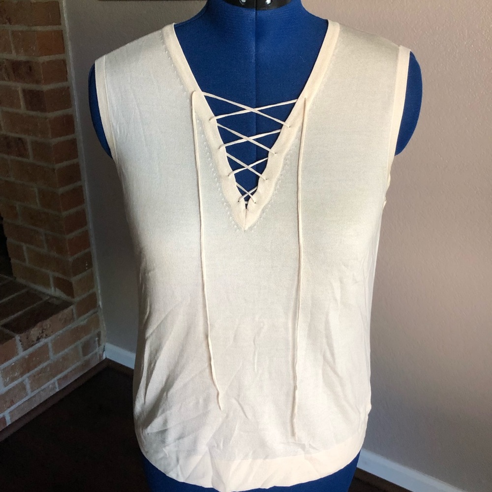 AKRIS top